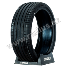 Pzero Luxury Saloon 245/35 R20